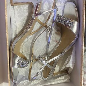 Jewel Badgley Mischka Silver Embellished Heels